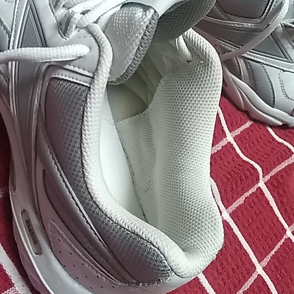 Women's Reebok - Picture 8 of 8